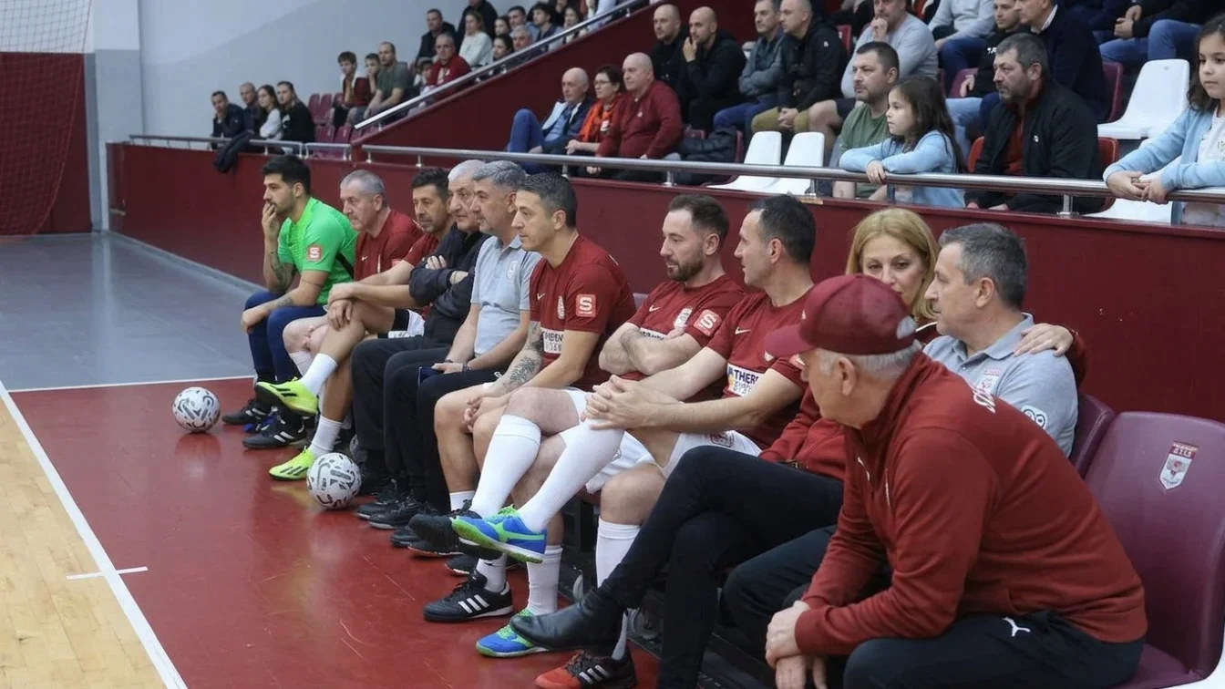 Meciul care redeschide o rană veche de 80 de ani. Legendele Rapidului revin pe teren
