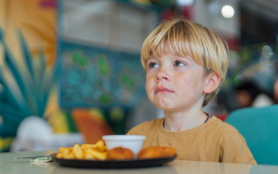 Cinci alimente populare pe care un cardiolog american recomandă să le limitezi la copii