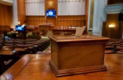 Legea Paraschiv a fost adoptată cu 242 de voturi și schimbă accesul fanilor pe stadion