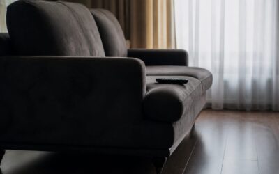 Statul prelungit pe scaun este asociat cu un risc mai mare de cancer, iar pauzele scurte de mișcare pot conta