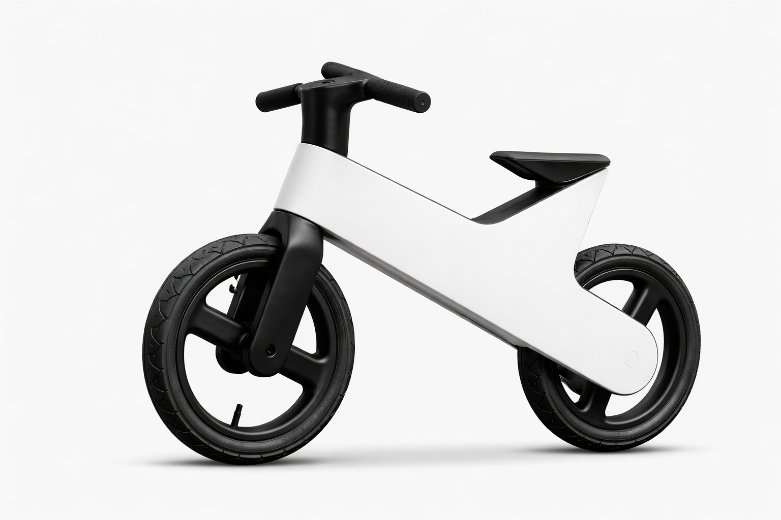Tesla a lansat o bicicletă de echilibru pentru copii la 225 de dolari