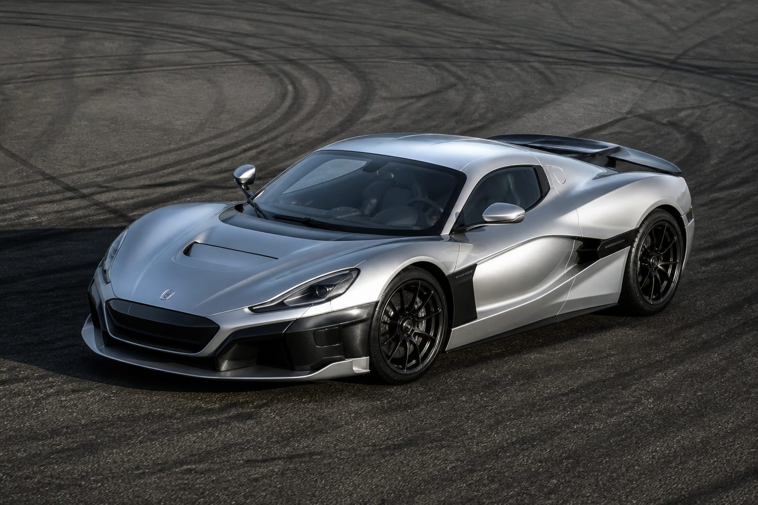 Will Smith a condus Rimac Nevera de aproape 2.000 CP la campusul din Croația