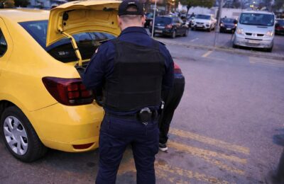 Amenzile rutiere neplătite suspendă permisul auto din 25 august