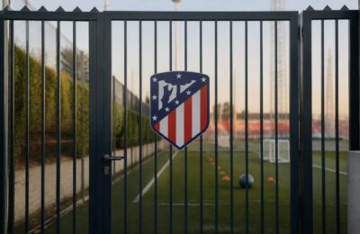 Julián Álvarez se antrenează separat de lotul lui Atletico și are o singură variantă de transfer