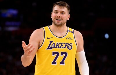 Los Angeles Lakers are noi proprietari după o tranzacție record de 12,5 miliarde de dolari