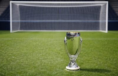 PSG conduce Aston Villa la pauza Supercupei Europei