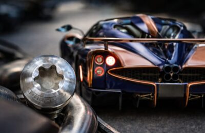 Șuruburile unui Pagani costă mai mult decât un Porsche 911