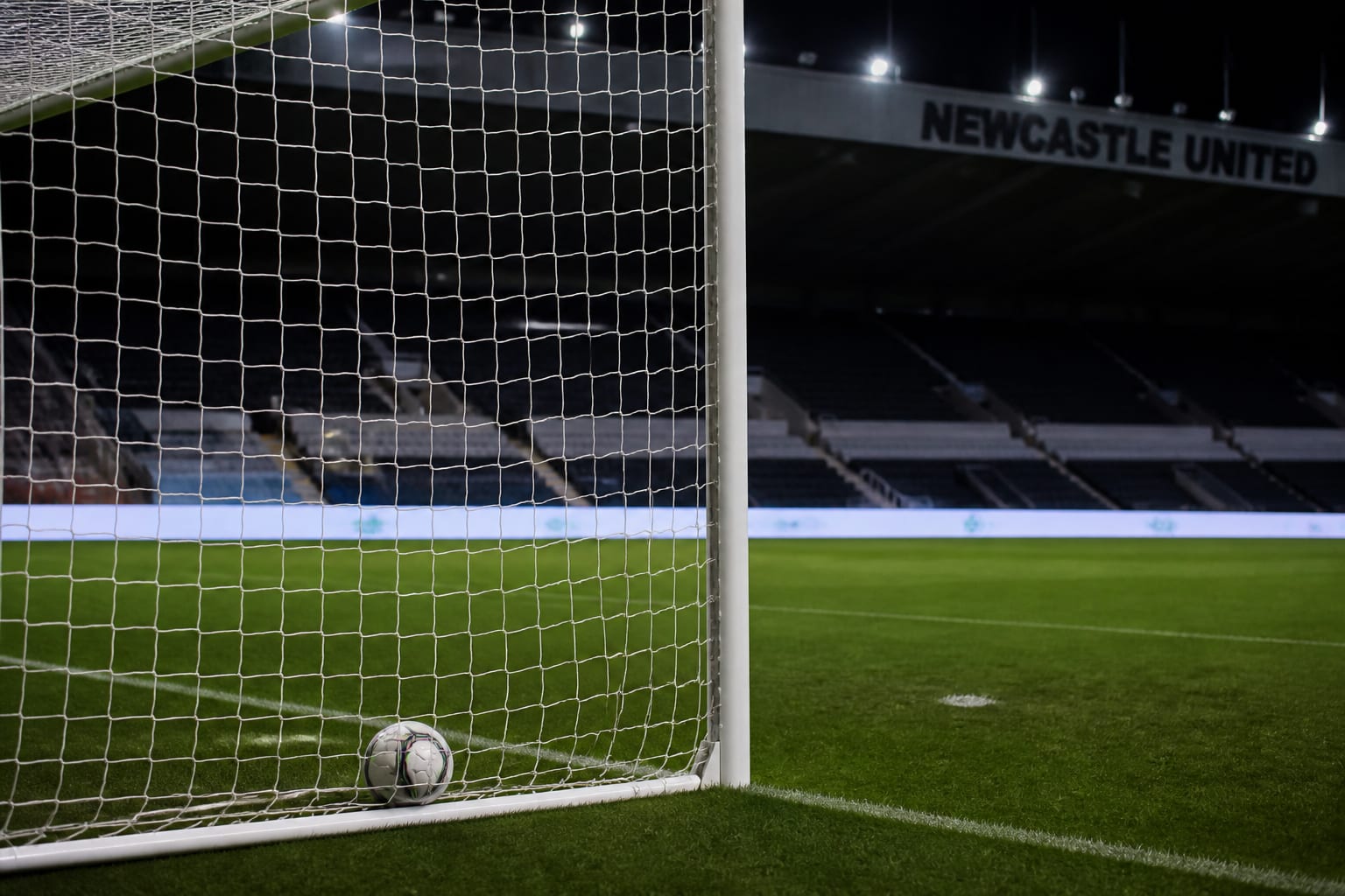 Start cu surprize în Premier League: Liverpool a egalat în prelungiri, Manchester United a pierdut