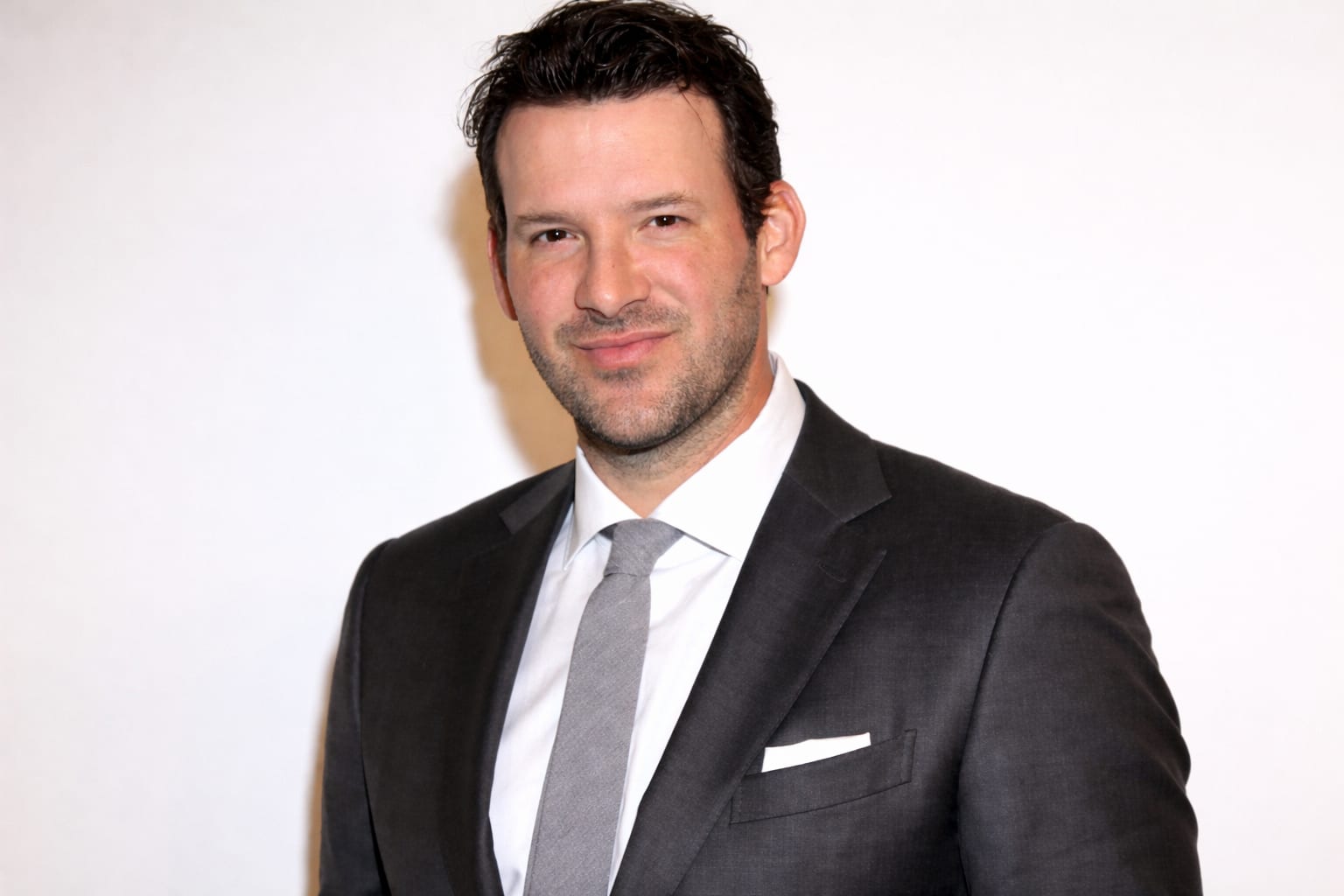 Tony Romo a fost suspendat de CBS după arestarea pentru condus sub influența alcoolului