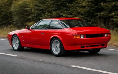 Un Aston Martin V8 Zagato cu doar 965 km la bord a fost scos la vânzare