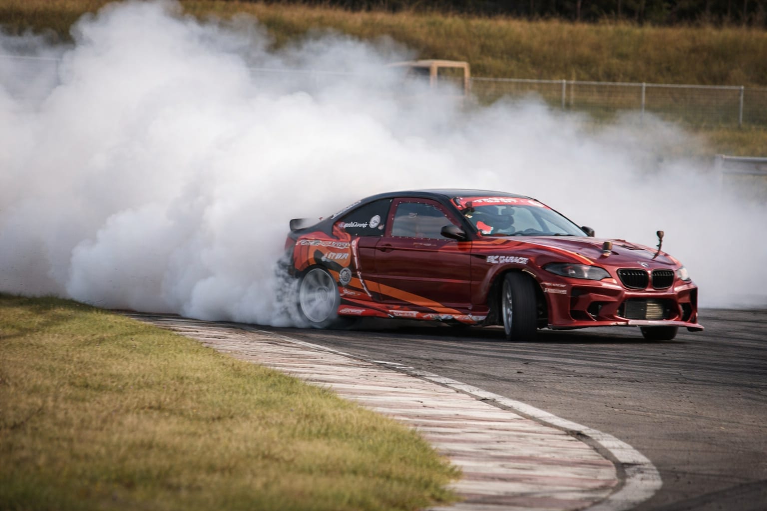 Cristian Tauru, la 17 ani, este la un pas de a deveni cel mai tânăr campion național la drift