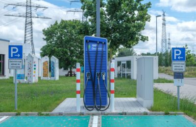 Șase lire duc o mașină electrică până la 300 de mile, dar numai cu încărcare smart acasă