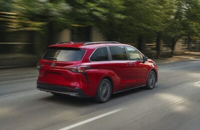Cum se compară 5 monovolume de familie la siguranță și ce puncte slabe au, de la Toyota Sienna la Kia Carnival