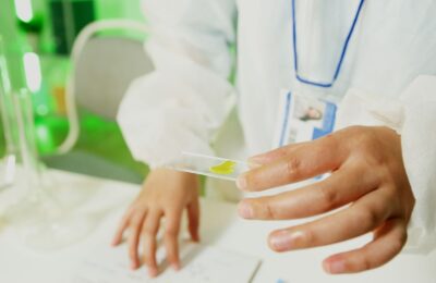 Copiii cu suspiciune de cancer pot primi rezultatul testului genetic în două-trei zile, arată un studiu